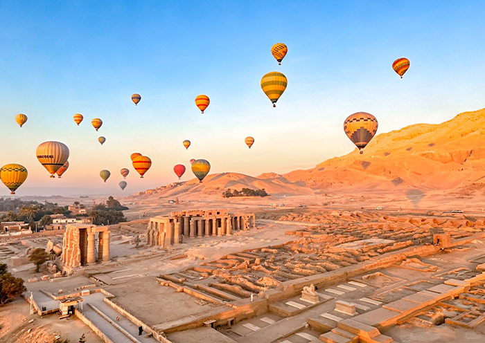 Hot Air Ballon, Luxor, Egypt Hot Air Ballon, Luxor, Egypt