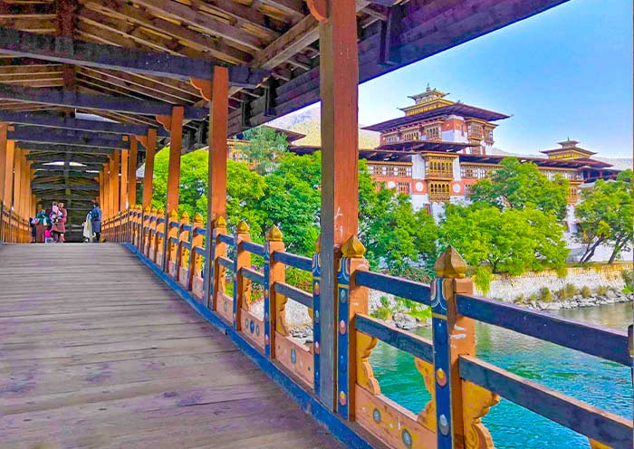 8 Days Western Bhutan Luxury Tour with Gangtey