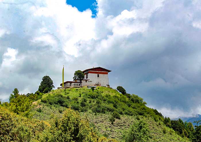 Visit Jele Dzong during Druk Path Trek