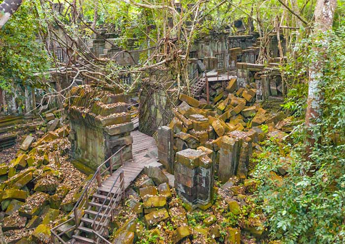 Beng Mealea's Secret Paths and Ruins