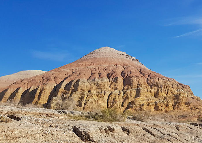 Aktau Mountains, Altyn Emel National Park 
