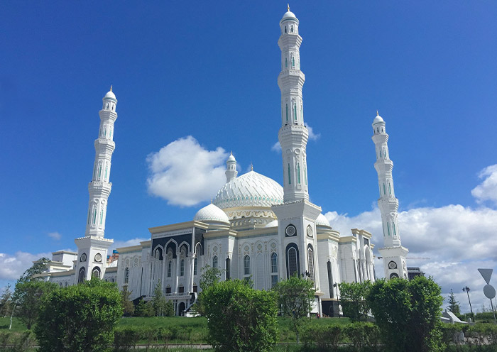 Hazret Sultan Mosque, Astana