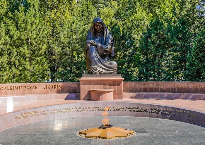 Independence Square, Tashkent