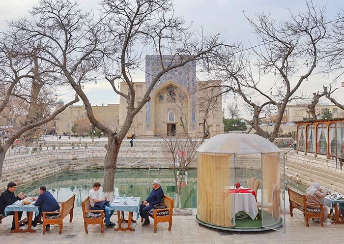 Nadir Divan-Beghi Madrasah, Lyabi Hauz