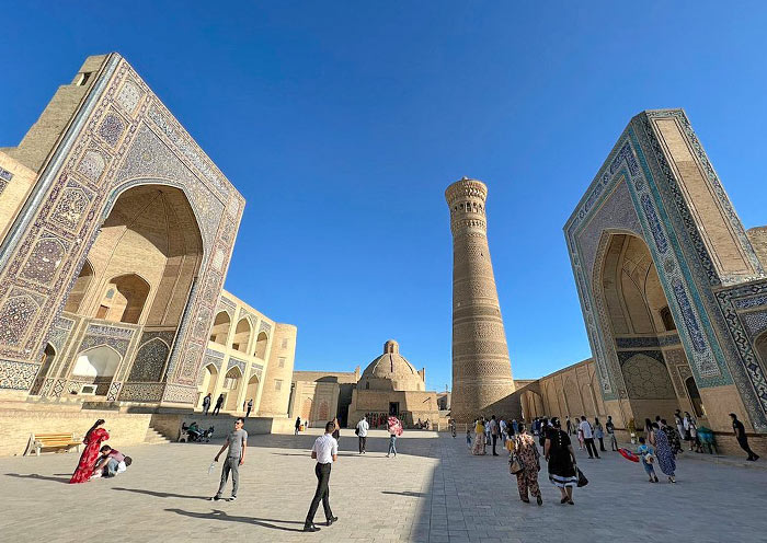 Poi Kalon Square, Bukhara