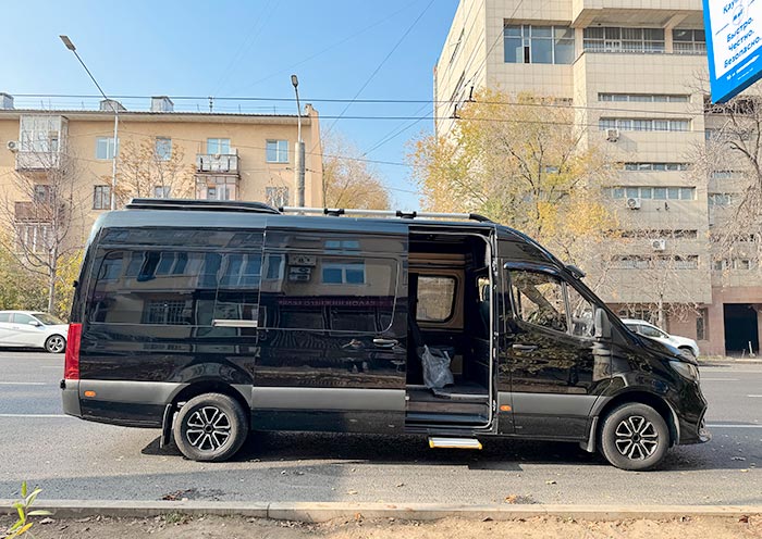 Asia Odyssey Travel Toursit Car