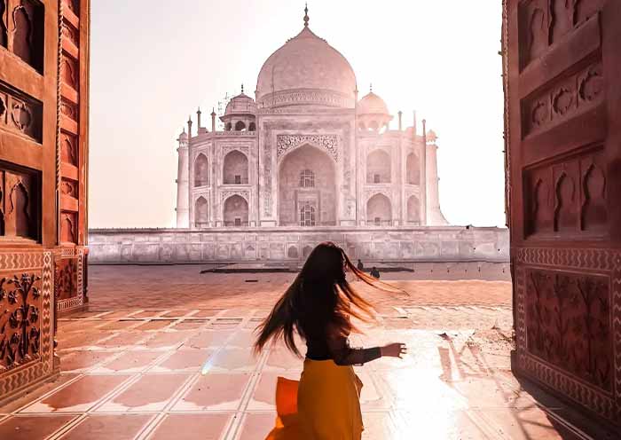 Best Time to Visit Agra Taj Mahal