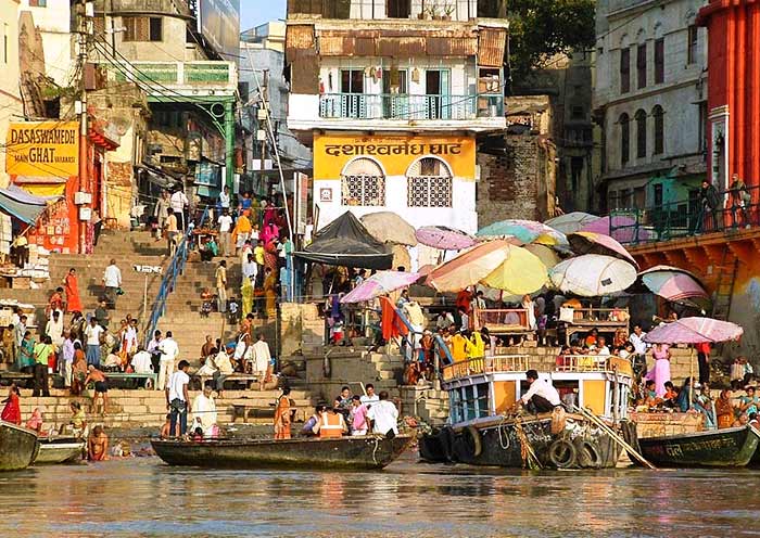 People near the Dashashwamedh Ghat