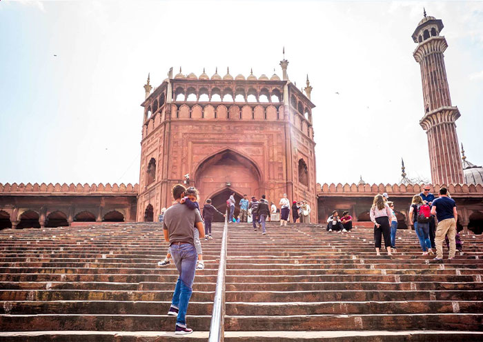 Visit Jama Masjid located in the heart of Old Delhi