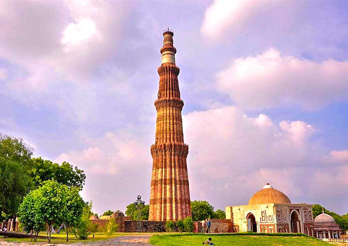 Qutub Minar, the symbol of Delhi