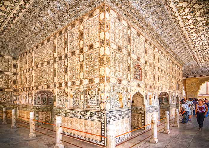 Sheesh Mahal (Mirror Palace) at Amber Fort, Jaipur Sheesh Mahal (Mirror Palace) at Amber Fort, Jaipur