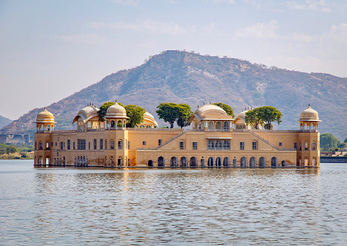 Enjoy the beauty serene of Water Palace