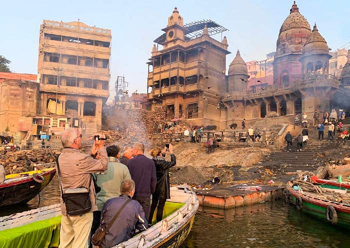 Boat Ride to Manikarnika Ghat Boat Ride to Manikarnika Ghat