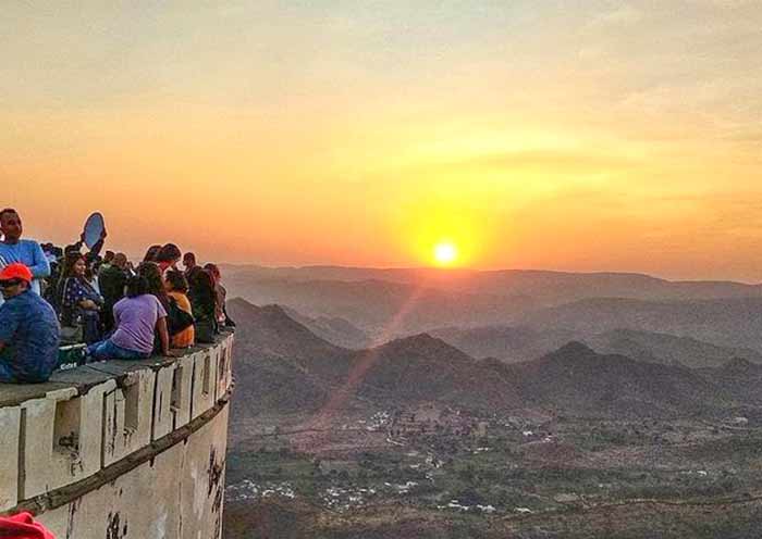 Sunset view from Sajjan Garh Palac (Monsoon Palace)