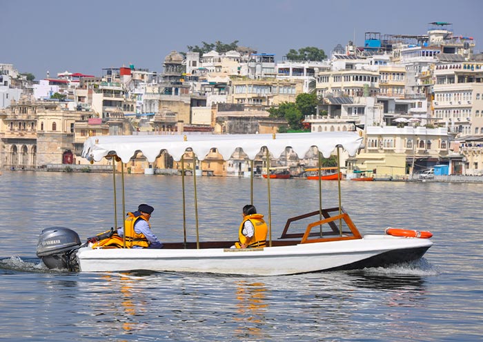 A boat ride on the tranquil waters of Lake Pichola