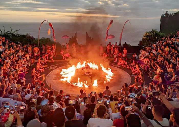 Kecak Dance Performance at Uluwatu Temple Kecak Dance Performance at Uluwatu Temple
