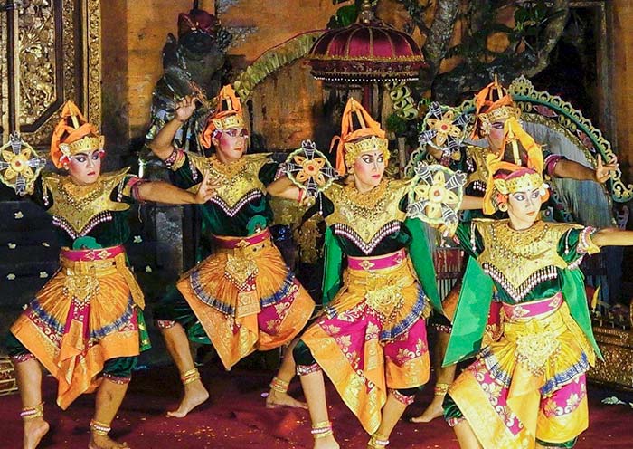 Traditional Dance Performance at Ubud Palace