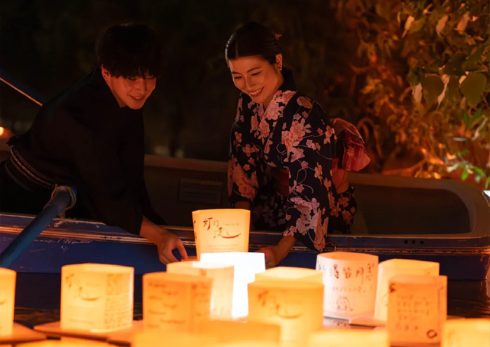 Chidorigafuchi Moat Lantern Floating Festival