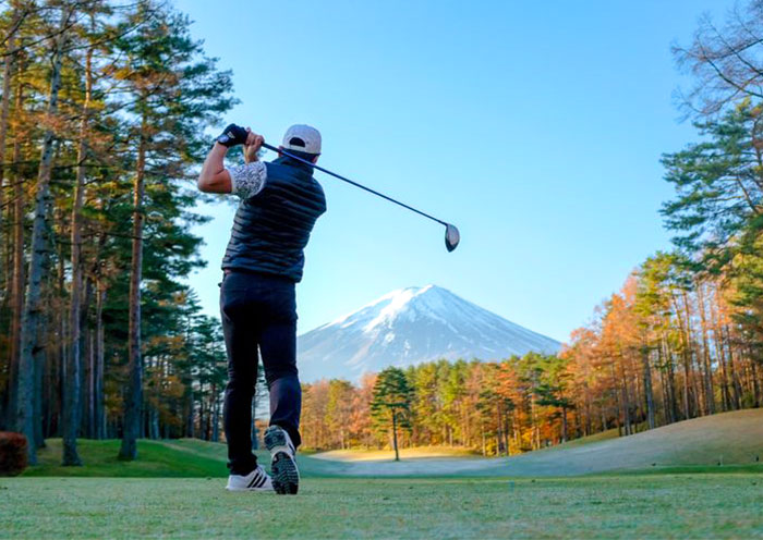 Play Golf at Fujikawaguchiko Country Club