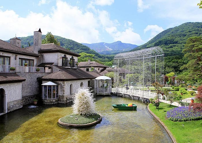 Hakone Venetian Glass Museum (Glass Forest)