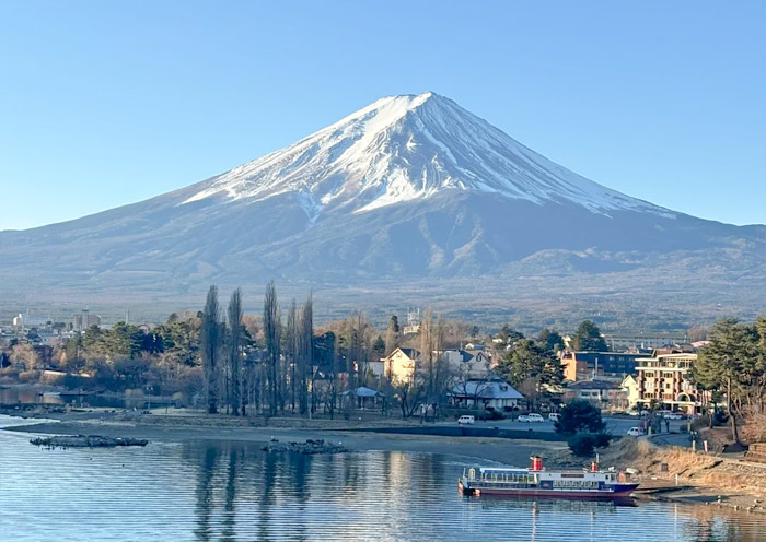 View Mount Fuji from Kawaguchiko