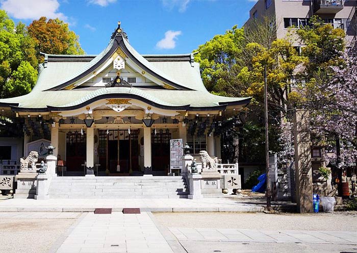 Namba Yasaka Shrine