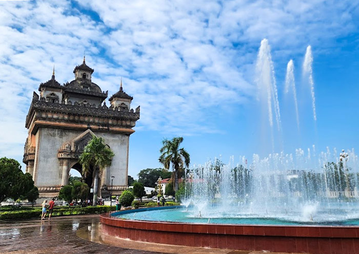 Fountain near Patuxai Monument, Vientiane
