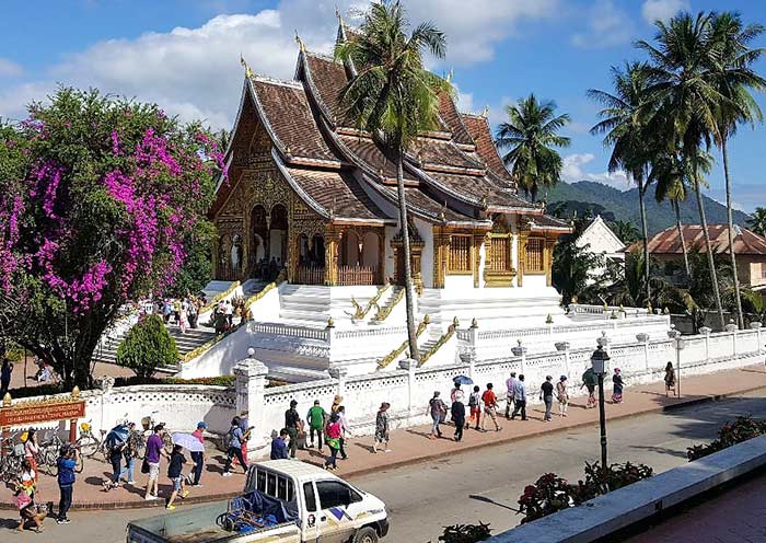Haw Pha Bang Temple near National Musem