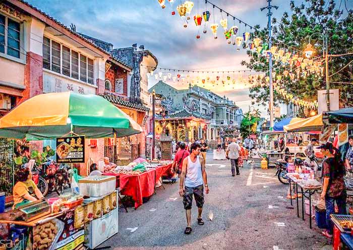 Walk Through the Street of George Town, Penang