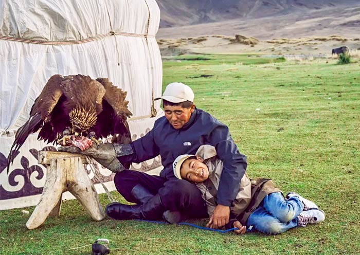 Nomadic Family Visit Nomadic Family Visit