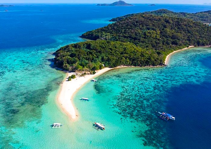 Beautiful Sandbar of Ditaytayan Island