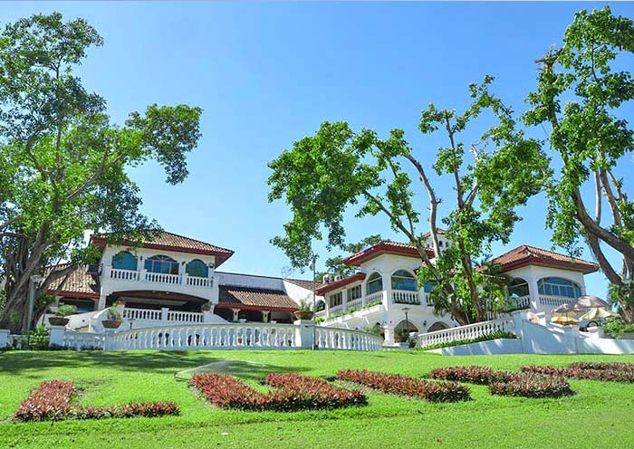 Clubhouse, Luisita Golf & Country Club