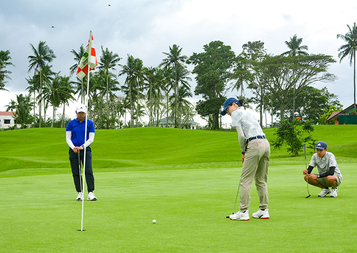 Play at Luisita Golf & Country Club