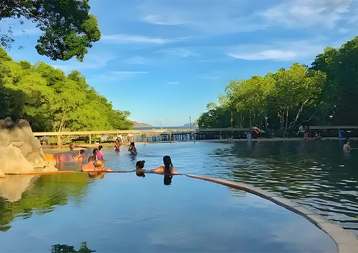 Maquinit Hot Spring