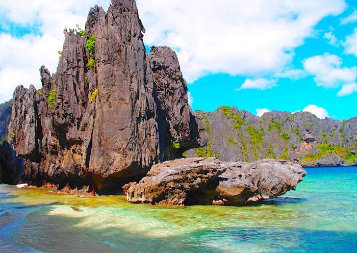 Payong-Payong Beach, El Nido  Payong-Payong Beach, El Nido