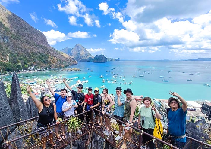 Our Guests in Taraw Cliff of El Nido, Palawan Our Guests in Taraw Cliff of El Nido, Palawan