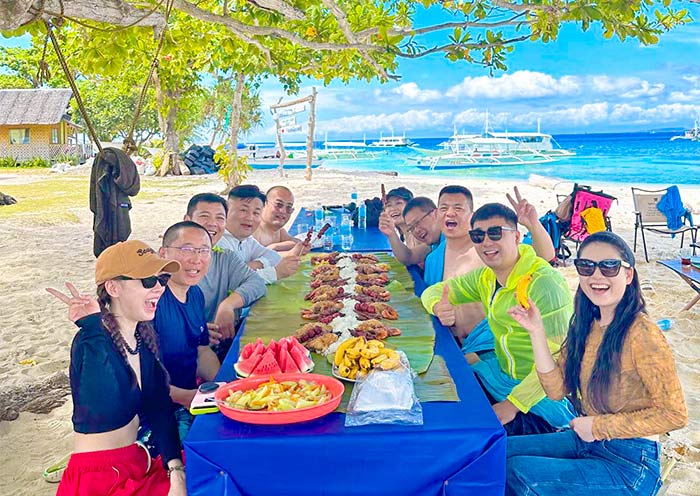 Our guests enjoying a local Filipino lunch