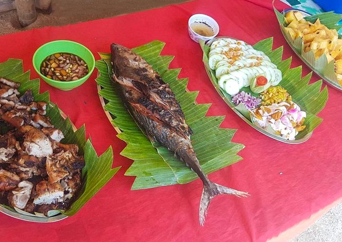 Our guests enjoying a local Filipino lunch