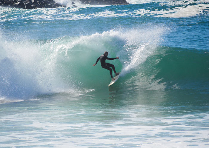 Surfing in Philippines