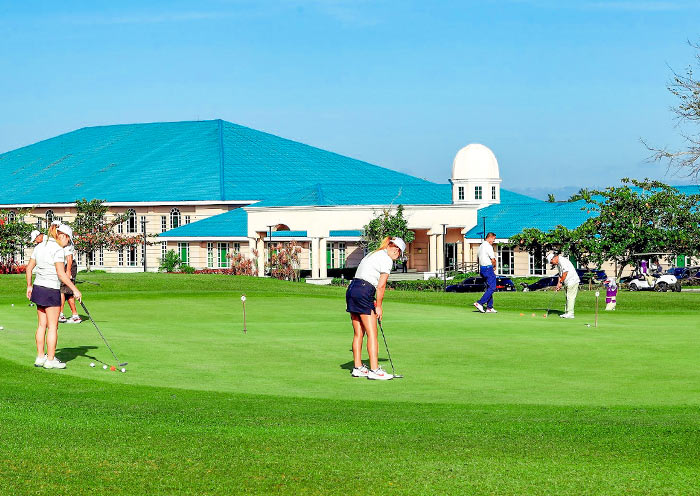 Play at Summit Point Golf Country Club