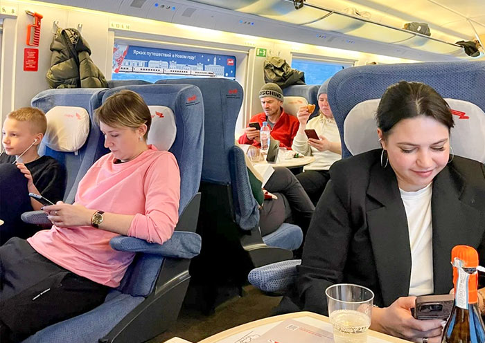 Take High Speed (Sapsan) Train in Russia 