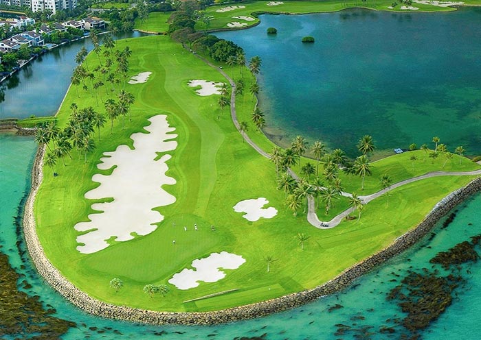 Serapong Course on Sentosa Island