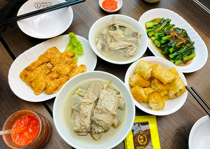 Nutritious and delicious Singapore Food