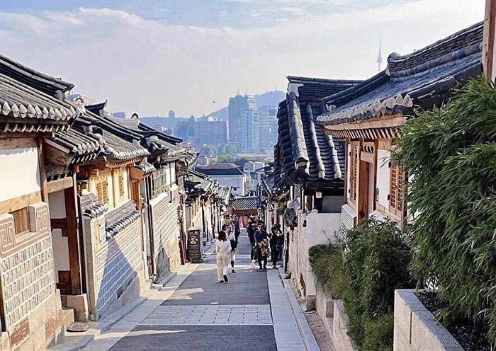 Bukchon Hanok Village Bukchon Hanok Village