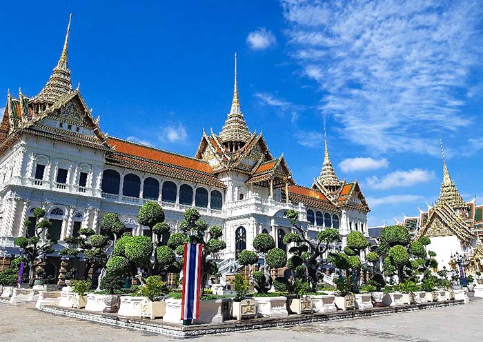 Building inside Grand Palace
