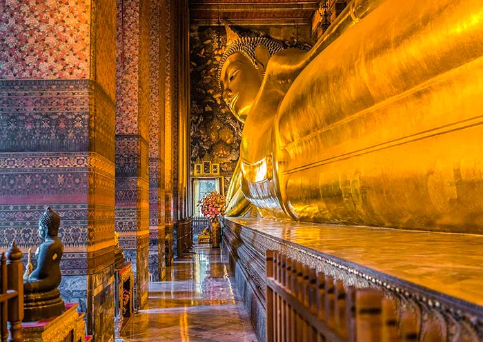 Amazing Reclining Buddha