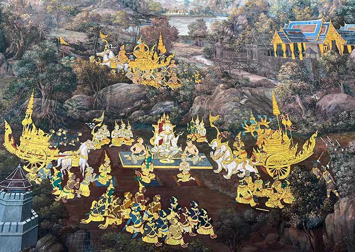 Murals near Wat Phra Kaew