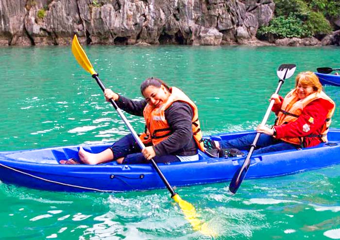 Halong Bay, Vietnam Halong Bay, Vietnam