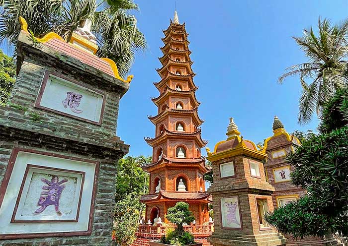 Tran Quoc Pagoda, Hanoi, Vietnam
