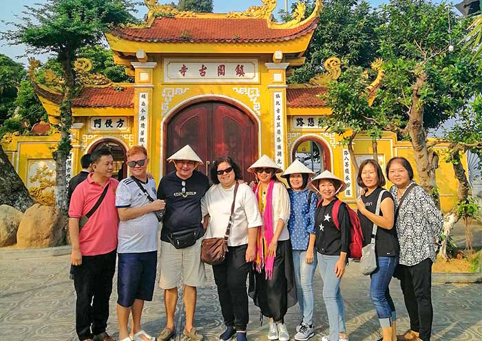 Visit Tran Quoc Pagoda in Hanoi